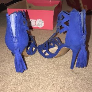 STUNNING ✨bright✨ Blue heels